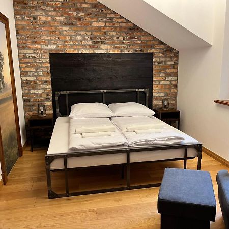 Dwor Gogolewo Nad Warta Bed and Breakfast Ksiaz Wielkopolski Buitenkant foto