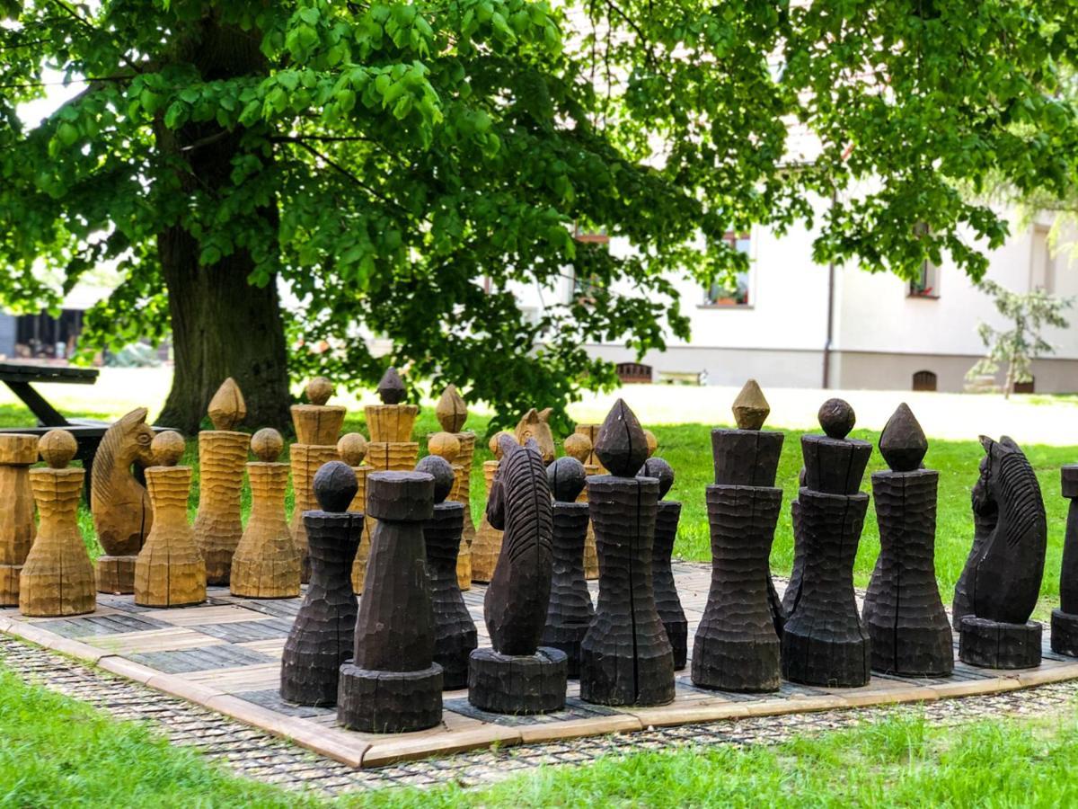 Dwor Gogolewo Nad Warta Bed and Breakfast Ksiaz Wielkopolski Buitenkant foto