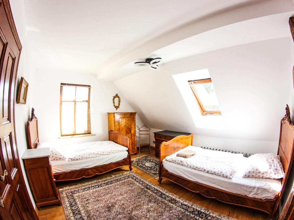Dwor Gogolewo Nad Warta Bed and Breakfast Ksiaz Wielkopolski Buitenkant foto