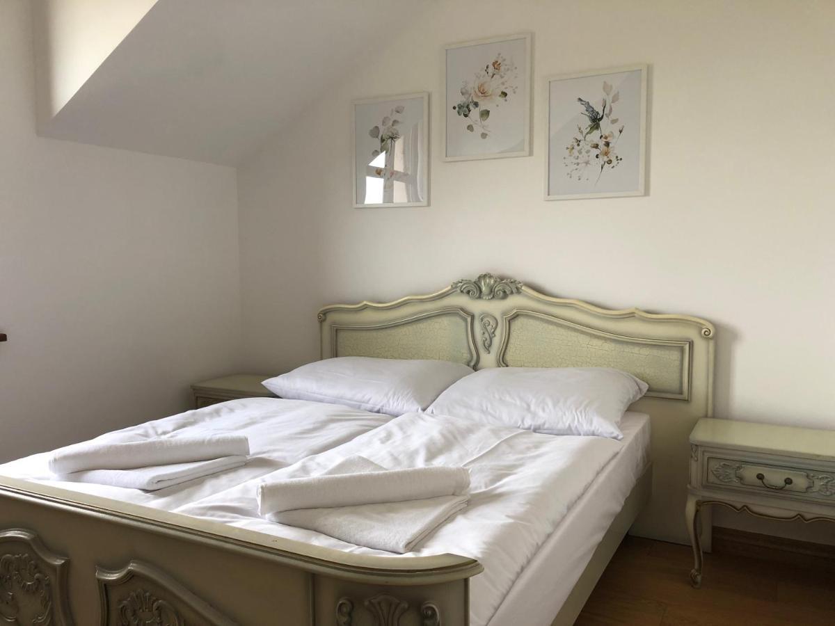 Dwor Gogolewo Nad Warta Bed and Breakfast Ksiaz Wielkopolski Buitenkant foto