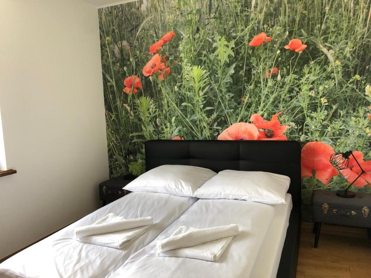 Dwor Gogolewo Nad Warta Bed and Breakfast Ksiaz Wielkopolski Buitenkant foto