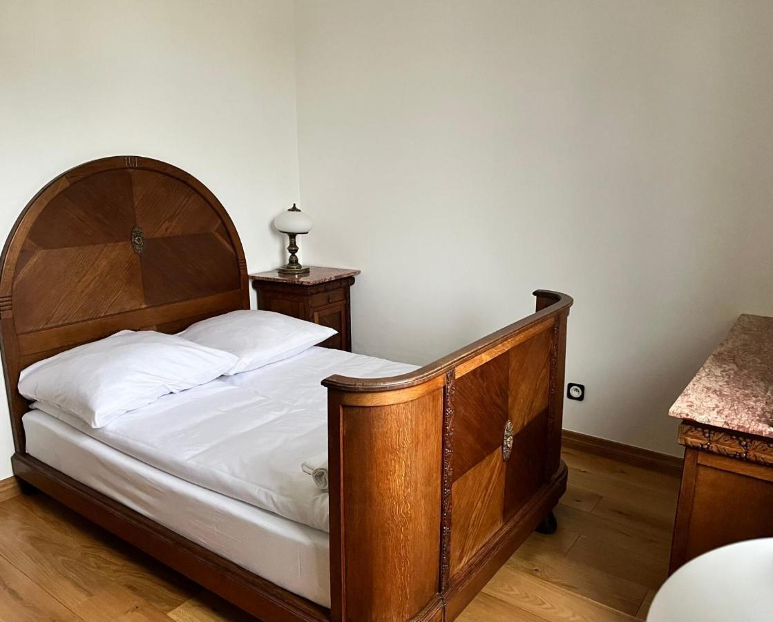 Dwor Gogolewo Nad Warta Bed and Breakfast Ksiaz Wielkopolski Buitenkant foto