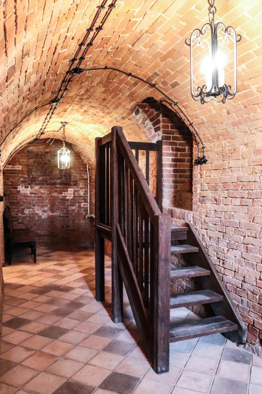 Dwor Gogolewo Nad Warta Bed and Breakfast Ksiaz Wielkopolski Buitenkant foto