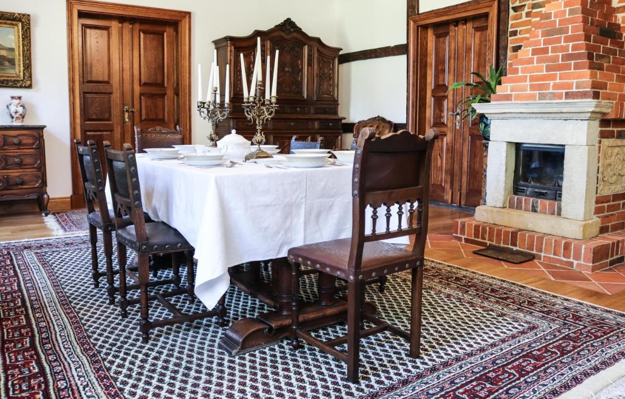 Dwor Gogolewo Nad Warta Bed and Breakfast Ksiaz Wielkopolski Buitenkant foto